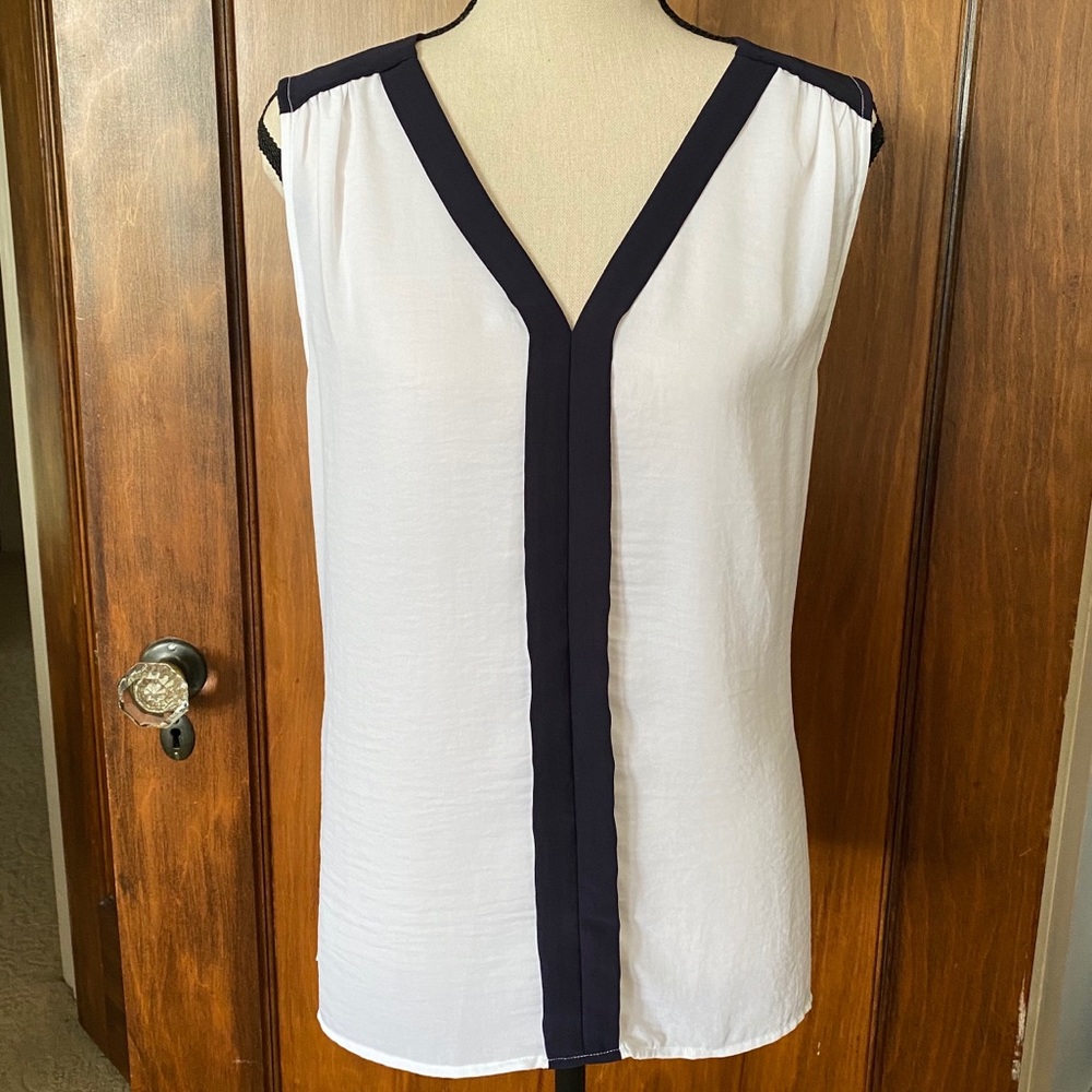 Banana Republic Women’s Sleeveless Blouse sz 14
